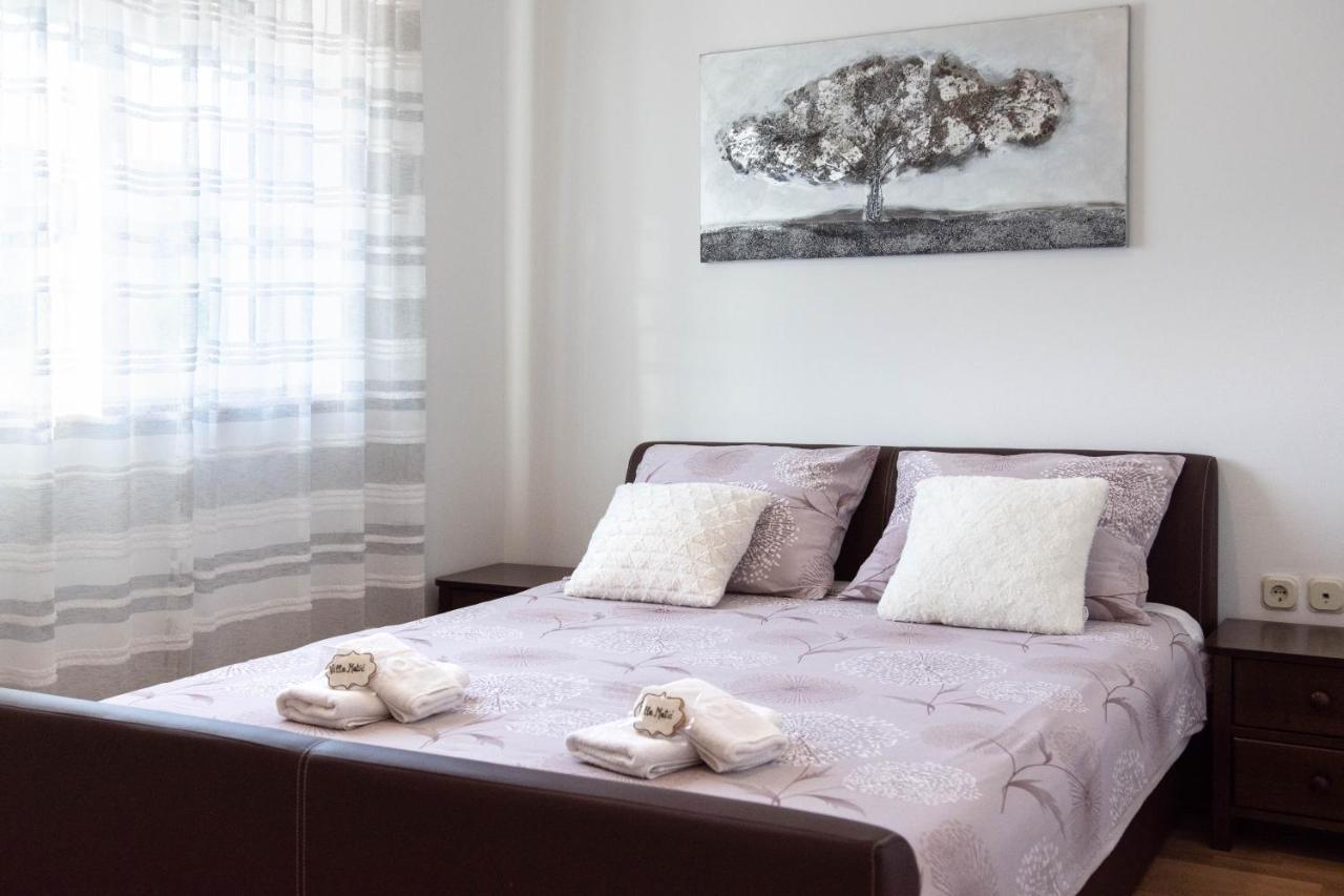 Vacation Villa Matic With 7 Bedrooms Sinj Exterior photo