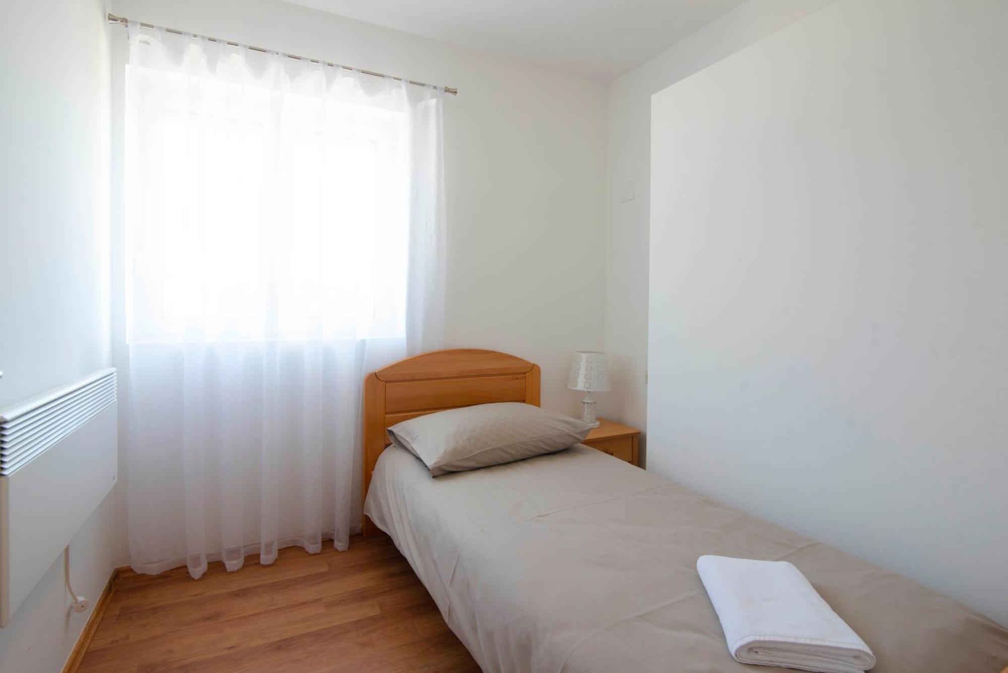 Vacation Villa Matic With 7 Bedrooms Sinj Exterior photo